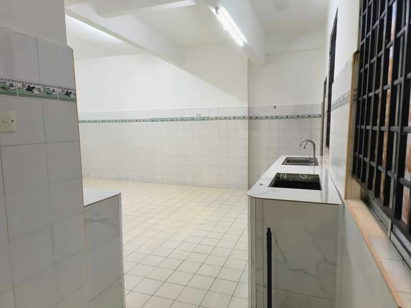 2-storey Terraced House for Sale in Taman Universiti (Skudai) - Han Yong Ang - Kitchen - PropertyGuru.com.my