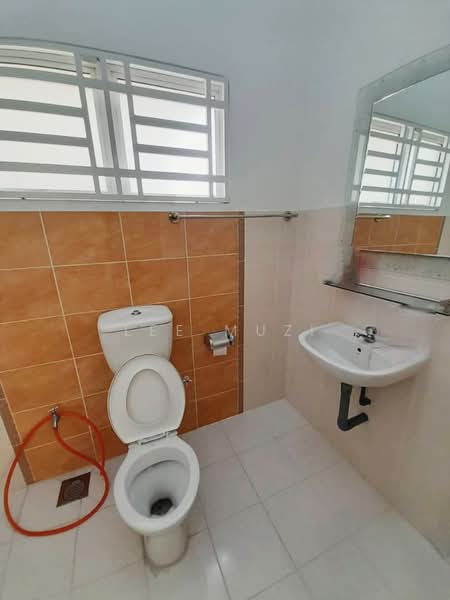 2-storey Terraced House for Sale in Panorama Lapangan Perdana (Ipoh) - Lee Muzi - Bathroom - PropertyGuru.com.my