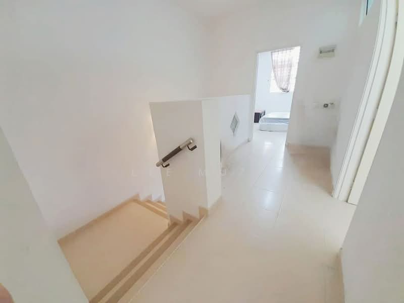 2-storey Terraced House for Sale in Panorama Lapangan Perdana (Ipoh) - Lee Muzi - Corridor - PropertyGuru.com.my