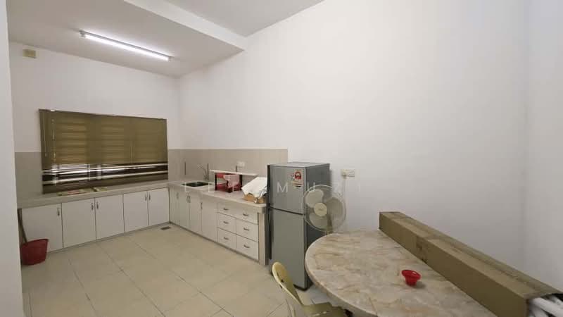 2-storey Terraced House for Sale in Panorama Lapangan Perdana (Ipoh) - Lee Muzi - Kitchen - PropertyGuru.com.my