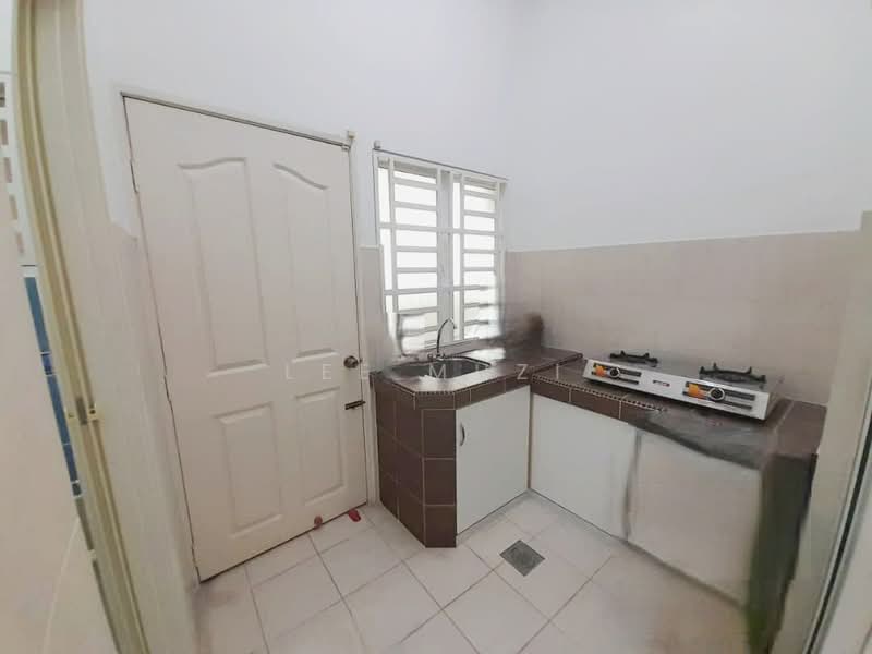 2-storey Terraced House for Sale in Panorama Lapangan Perdana (Ipoh) - Lee Muzi - Kitchen - PropertyGuru.com.my