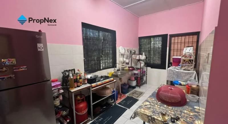 1-storey Terraced House for Sale in Kota Samarahan (Sarawak) - Cherry Lee - PropertyGuru.com.my