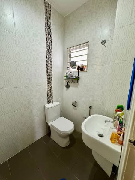 2-storey Terraced House for Sale in D'Kayangan (Shah Alam) - Adaw Zain - Bathroom - PropertyGuru.com.my