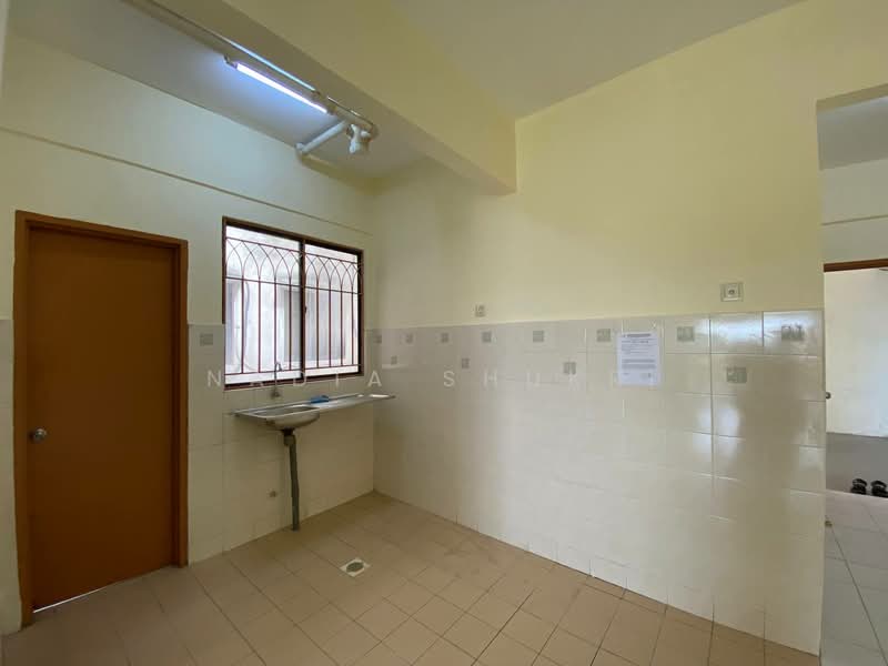 Apartment for Sale at Prima Bayu Apartment - Nadia Shukri - Kitchen - PropertyGuru.com.my