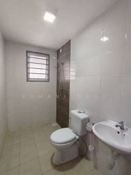 Rumah Teres 1 Tingkat untuk Disewa di Iringan Bayu (Seremban) - Rohani Daud - Bathroom - PropertyGuru.com.my