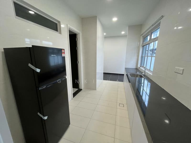 Cluster House for Rent in Taman Ekoflora (Johor Bahru) - Genki Yap - Kitchen - PropertyGuru.com.my