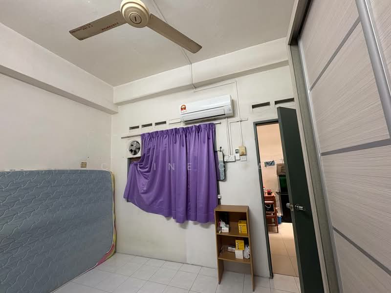 Shop / Office for Sale in Kampung Paya (Kluang) - Celine Chai - Bedroom - PropertyGuru.com.my