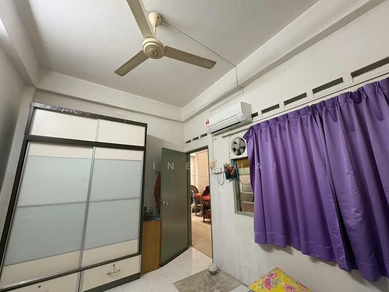 Shop / Office for Sale in Kampung Paya (Kluang) - Celine Chai - Bedroom - PropertyGuru.com.my