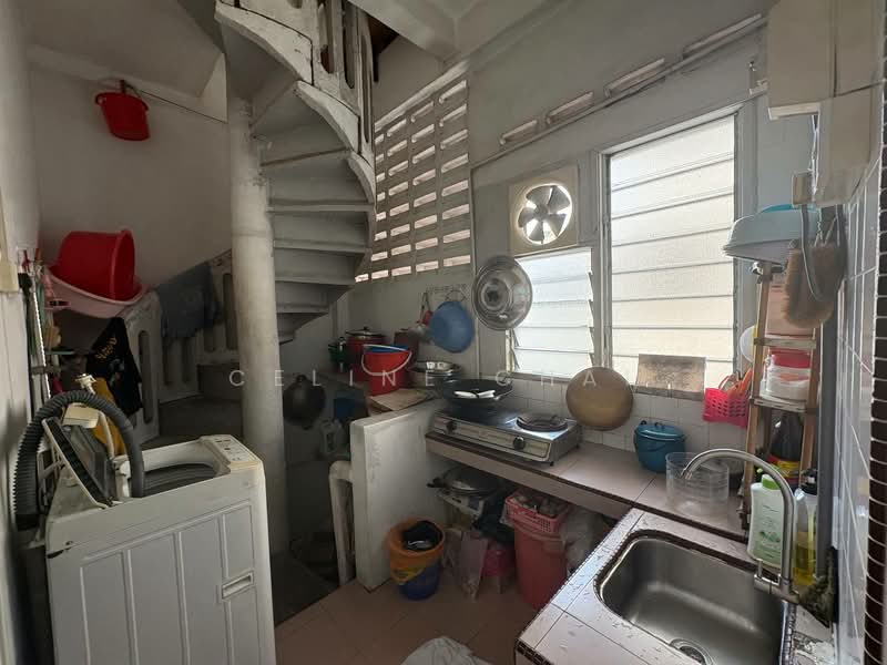Shop / Office for Sale in Kampung Paya (Kluang) - Celine Chai - Kitchen - PropertyGuru.com.my