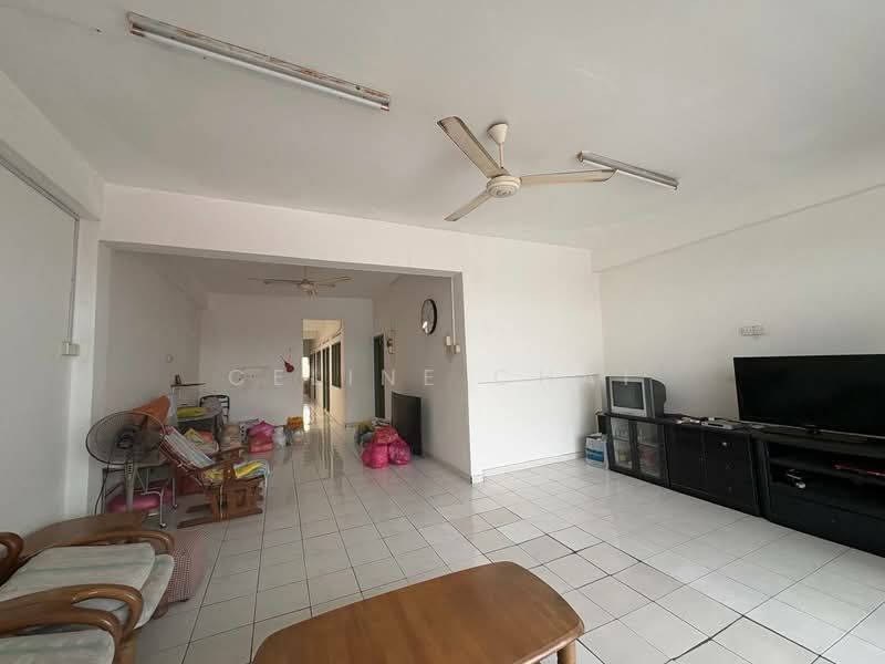 Shop / Office for Sale in Kampung Paya (Kluang) - Celine Chai - Living Room - PropertyGuru.com.my