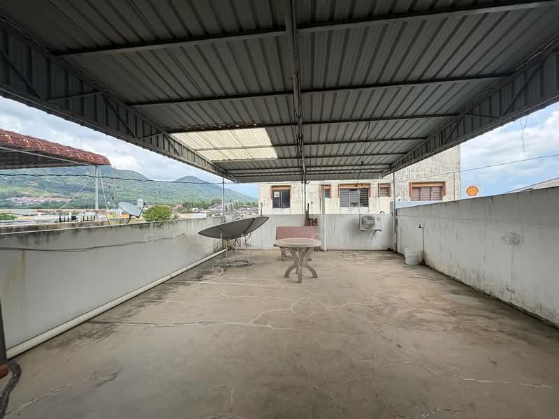 Shop / Office for Sale in Kampung Paya (Kluang) - Celine Chai - Roof - PropertyGuru.com.my