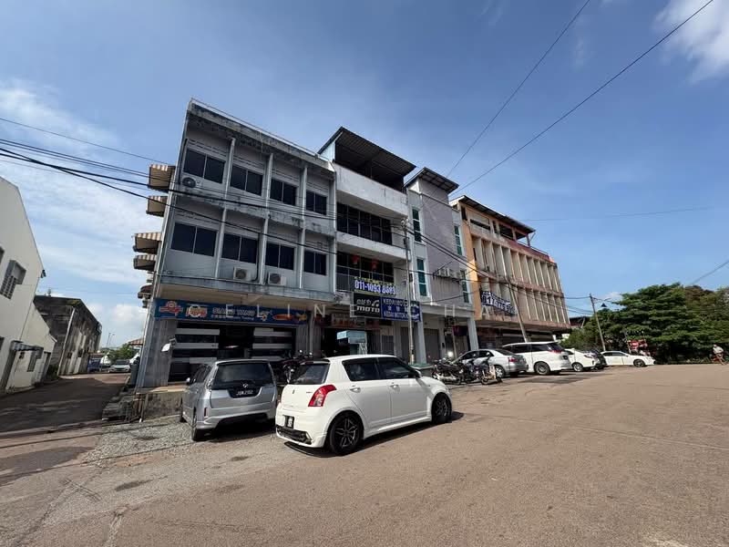 Shop / Office for Sale in Kampung Paya (Kluang) - Celine Chai - Exterior - PropertyGuru.com.my