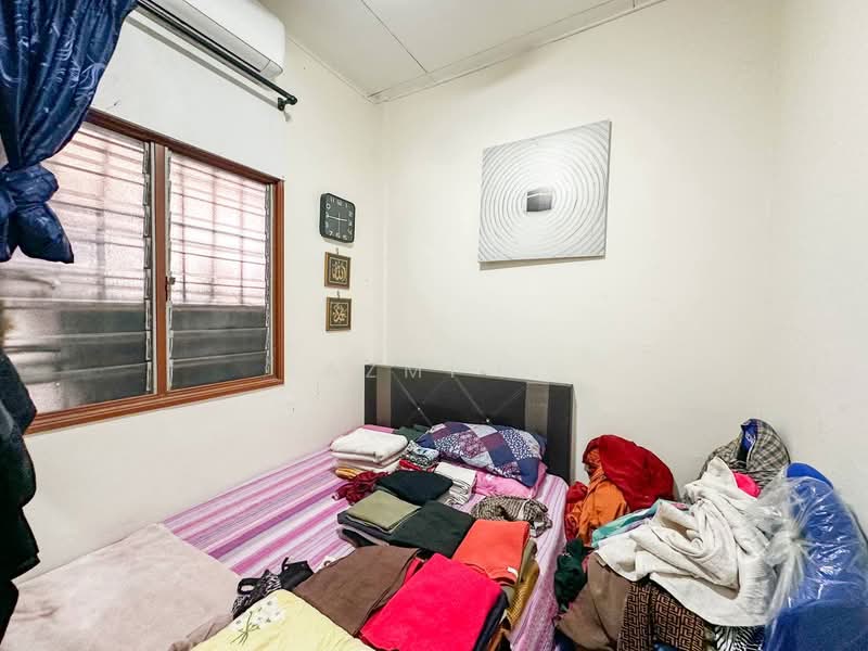 1-storey Terraced House for Sale in Tanjong Duabelas (Selangor) - Azmi . - PropertyGuru.com.my