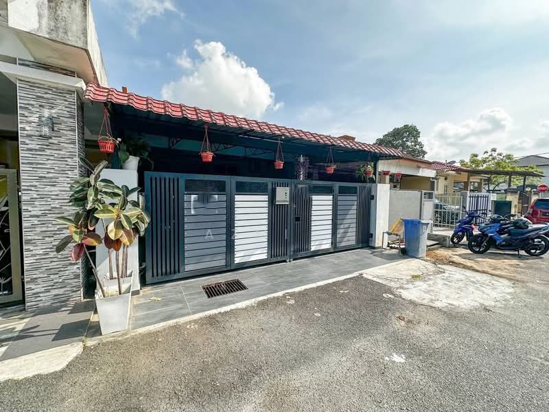 1-storey Terraced House for Sale in Tanjong Duabelas (Selangor) - Azmi . - PropertyGuru.com.my