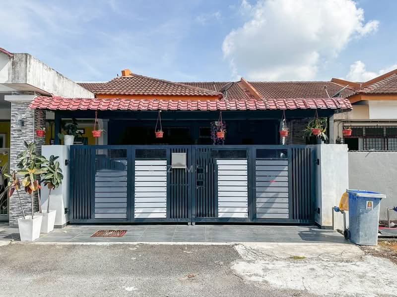 1-storey Terraced House for Sale in Tanjong Duabelas (Selangor) - Azmi . - PropertyGuru.com.my