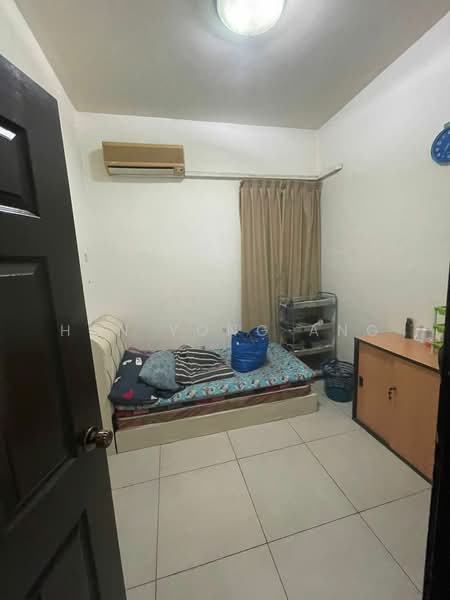 Pangsapuri untuk Dijual di Lagenda Tasek Luxurious Suite - Han Yong Ang - Bedroom - PropertyGuru.com.my