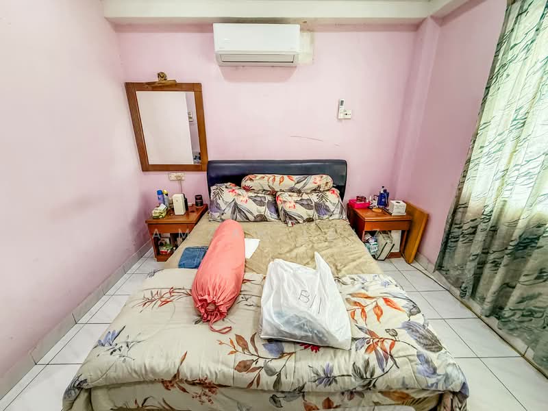 Kondominium untuk Dijual di Bukit Awansari (OG Court) - Amzar Faiz - Bedroom - PropertyGuru.com.my