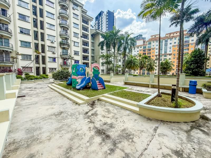 Kondominium untuk Dijual di Bukit Awansari (OG Court) - Amzar Faiz - Exterior - PropertyGuru.com.my