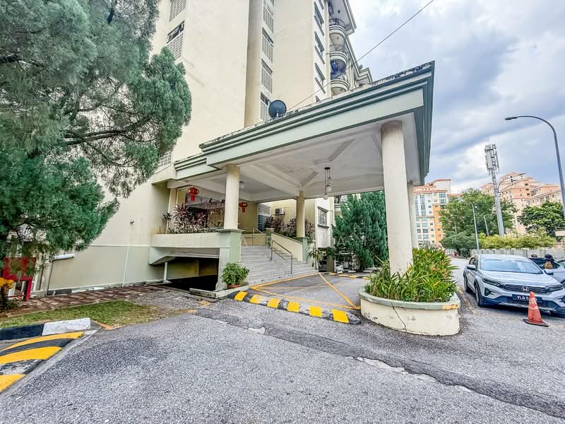 Kondominium untuk Dijual di Bukit Awansari (OG Court) - Amzar Faiz - Exterior - PropertyGuru.com.my