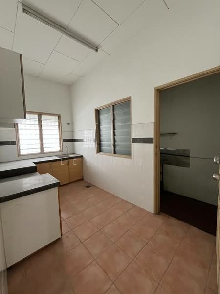 1-storey Terraced House for Sale in Ipoh (Perak) - Lee Muzi - Kitchen - PropertyGuru.com.my