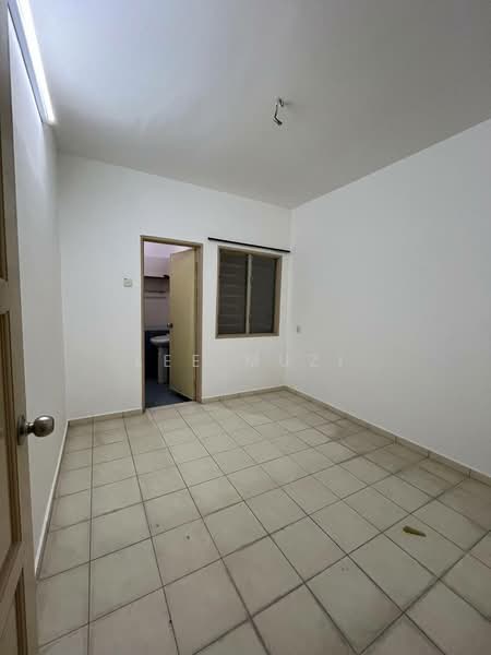 1-storey Terraced House for Sale in Ipoh (Perak) - Lee Muzi - Interior - PropertyGuru.com.my