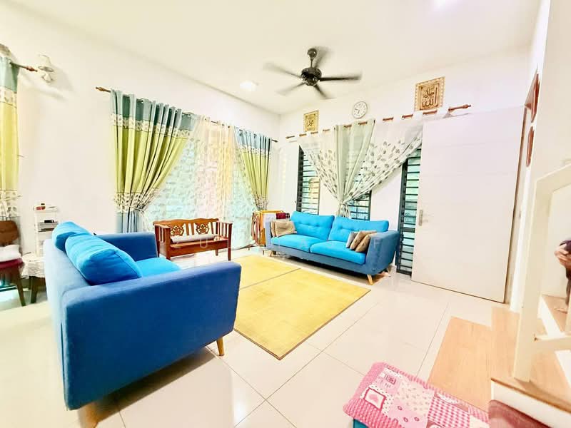 Rumah Teres 2 Tingkat untuk Dijual di Labu (Negeri Sembilan) - Zul Hasif - Living Room - PropertyGuru.com.my