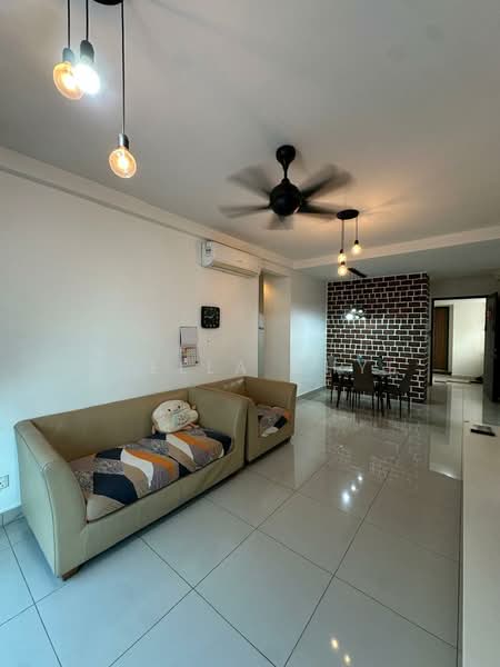 Servis Apartment untuk Dijual di D'Ambience Residences (Pangsapuri Ikatan Flora) - Stella Chye - Living Room - PropertyGuru.com.my