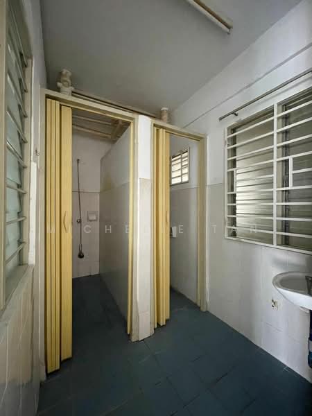 Apartment for Sale at Laman Damai (Li Garden) - Michelle Tan - Bathroom - PropertyGuru.com.my