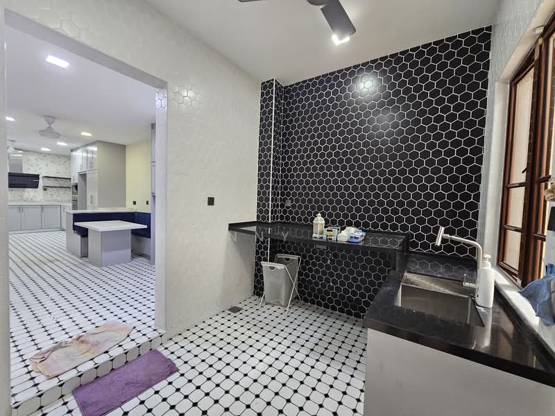 Semi-Detached House for Sale in Bukit Jelutong (Shah Alam) - Winny Su - Kitchen - PropertyGuru.com.my