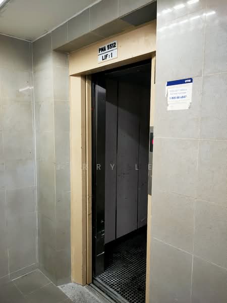 Kedai / Pejabat untuk Disewa di KL City Centre (Kuala Lumpur) - Jerry Lee - Corridor - PropertyGuru.com.my