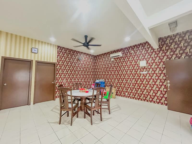 Kondominium untuk Dijual di Embun Residence - Amzar Faiz - Dining Room - PropertyGuru.com.my
