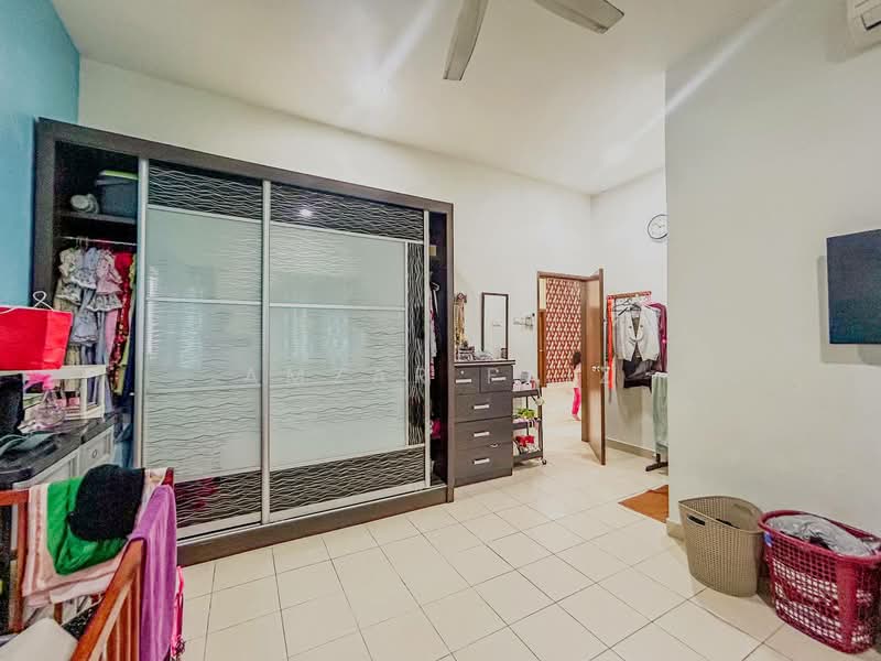 Kondominium untuk Dijual di Embun Residence - Amzar Faiz - Bedroom - PropertyGuru.com.my