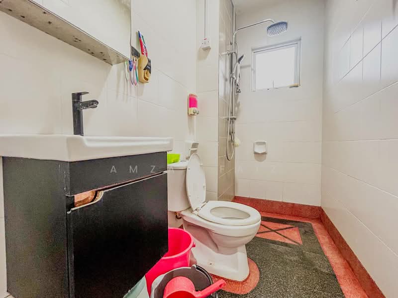 Kondominium untuk Dijual di Embun Residence - Amzar Faiz - Bathroom - PropertyGuru.com.my