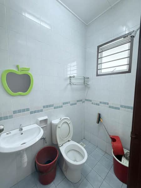 Rumah Teres 2 Tingkat untuk Dijual di Johor Bahru (Johor) - Calley Chin - Bathroom - PropertyGuru.com.my
