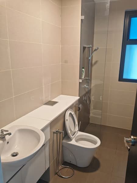 Service Residence for Rent at Setia Sky 88 - Chew Chee Yee - Bathroom - PropertyGuru.com.my