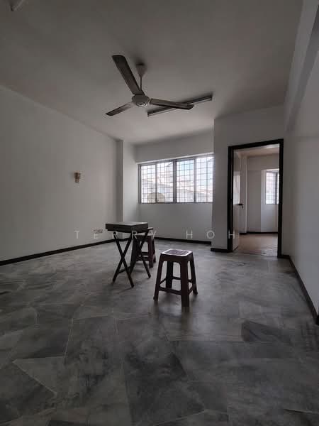 Pangsapuri untuk Dijual di Tasik Heights Apartment - Terry Hoh - Living Room - PropertyGuru.com.my