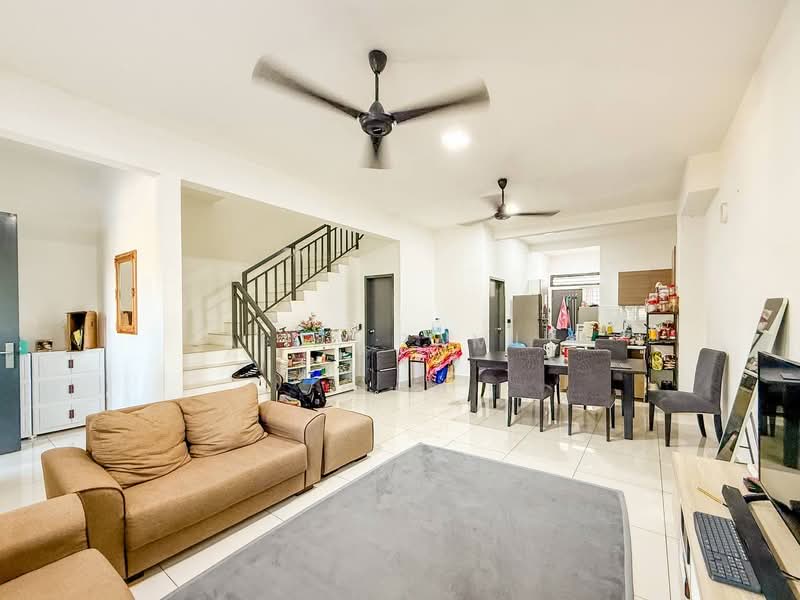 2-storey Terraced House for Sale in Alam Sari (Bangi) - Aida Ramli - Living Room - PropertyGuru.com.my
