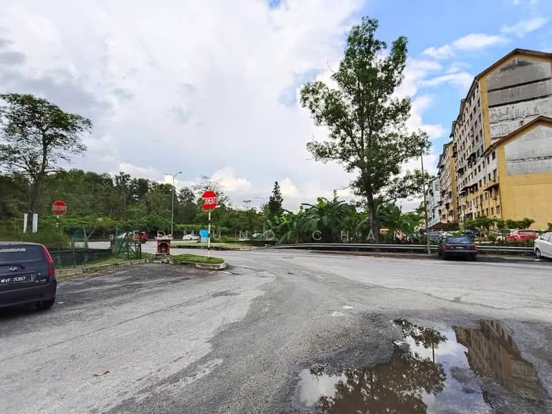 Shop for Rent in Bandar Kinrara (Selangor) - Edmund Chan - Exterior - PropertyGuru.com.my