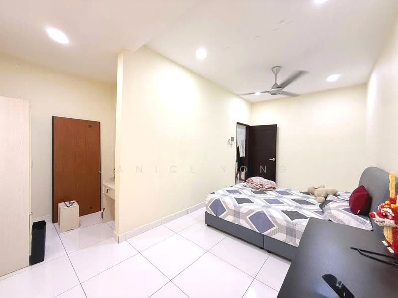 Rumah Teres 2 Tingkat untuk Dijual di Nusantara Prima (Gelang Patah) - Janice Yong - Bedroom - PropertyGuru.com.my