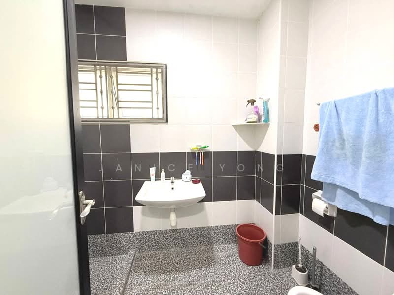 Rumah Teres 2 Tingkat untuk Dijual di Nusantara Prima (Gelang Patah) - Janice Yong - Bathroom - PropertyGuru.com.my