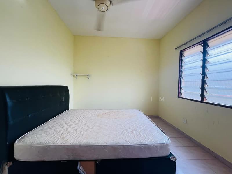 Flat for Rent at Rumah Pangsa Nilam Sari - Hairi Halim - PropertyGuru.com.my