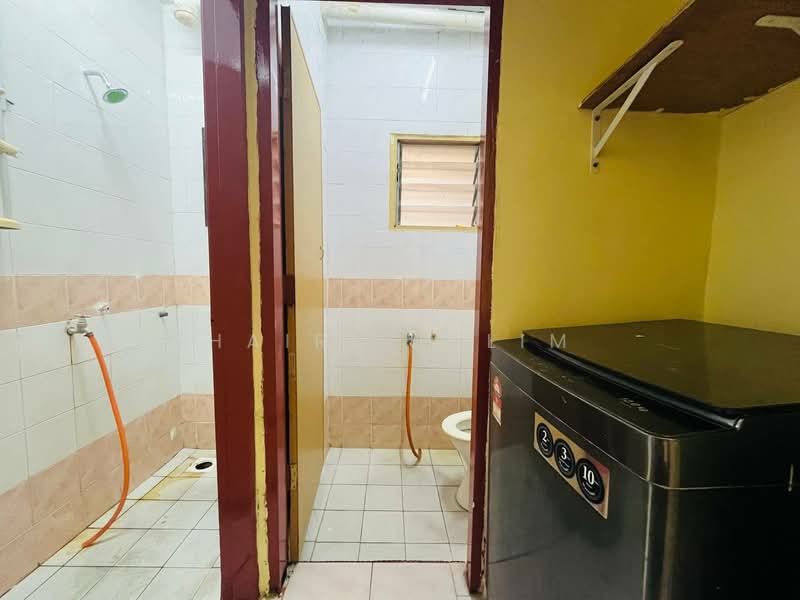 Flat for Rent at Rumah Pangsa Nilam Sari - Hairi Halim - PropertyGuru.com.my
