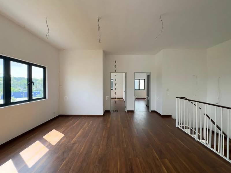 2-storey Terraced House for Sale in Setia Indah (Setia Alam) - Daniel Kok - Living Room - PropertyGuru.com.my