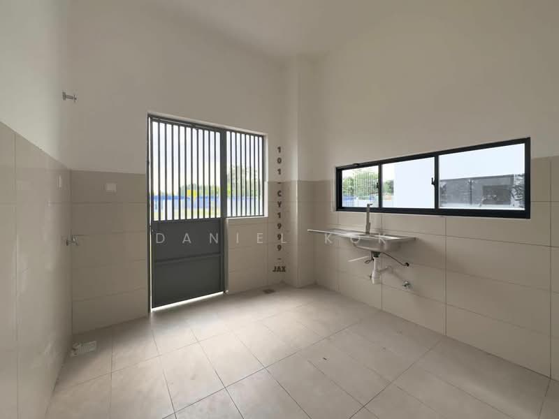 2-storey Terraced House for Sale in Setia Indah (Setia Alam) - Daniel Kok - Kitchen - PropertyGuru.com.my