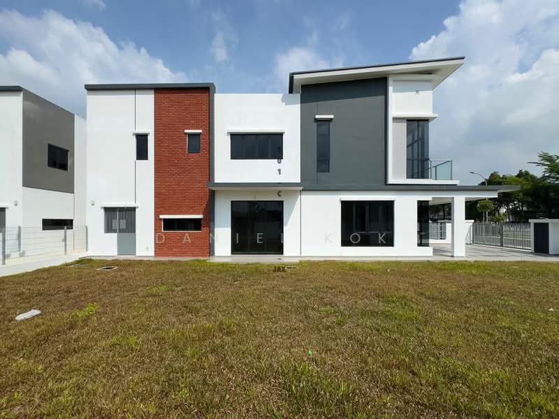 2-storey Terraced House for Sale in Setia Indah (Setia Alam) - Daniel Kok - Exterior - PropertyGuru.com.my