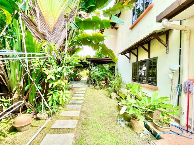 Bungalow for Sale in Kampung Tunku (Petaling Jaya) - Sabirin Ahmad - Exterior - PropertyGuru.com.my