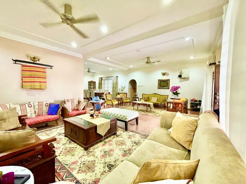 Bungalow for Sale in Kampung Tunku (Petaling Jaya) - Sabirin Ahmad - Living Room - PropertyGuru.com.my