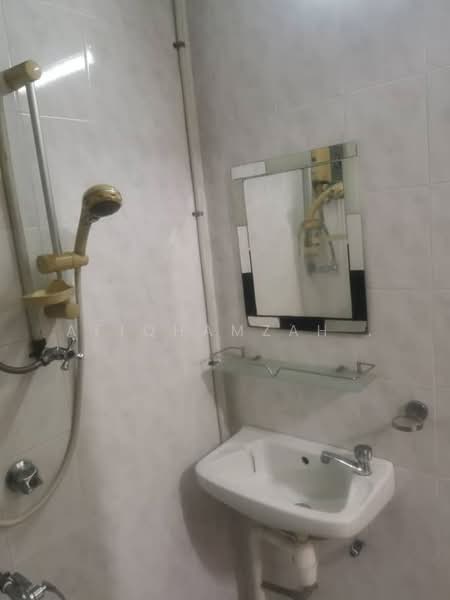 Pangsapuri untuk Disewa di Nibong Indah - AfiqHamzah . - Bathroom - PropertyGuru.com.my