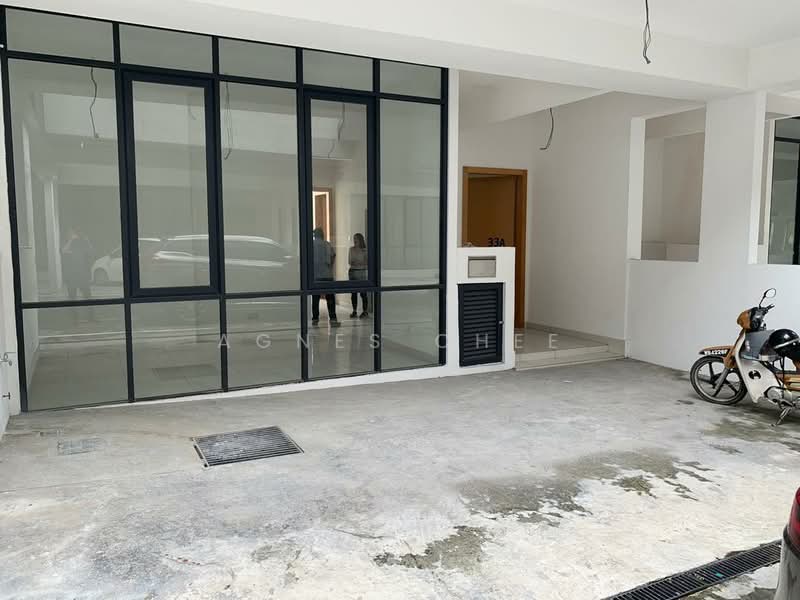 Rumah Teres 4 Tingkat untuk Dijual di Damansara Perdana (Selangor) - Agnes Chee - PropertyGuru.com.my