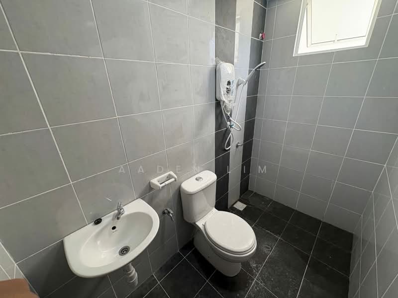 Apartment for Rent at Idaman Melur @ Cybersouth - Aaden Lim - Bathroom - PropertyGuru.com.my